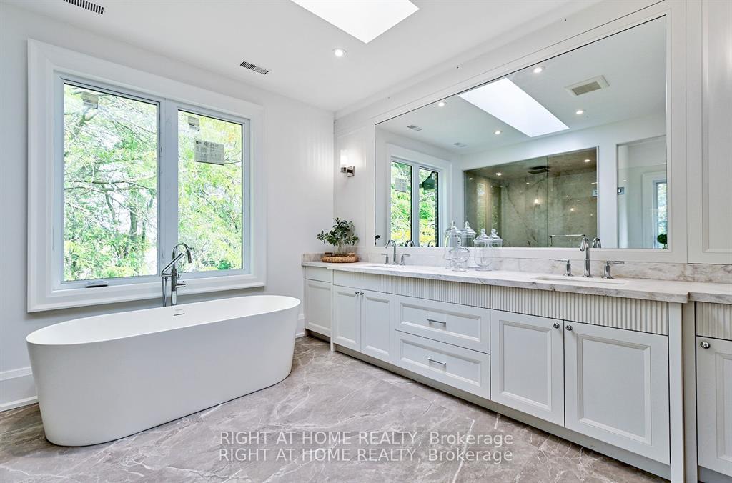 Photo 28 of 27 Hurlingham Crescent, North York, Banbury-Don Mills — HOMEH
