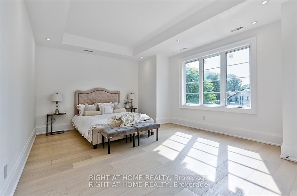 Photo 30 of 27 Hurlingham Crescent, North York, Banbury-Don Mills — HOMEH