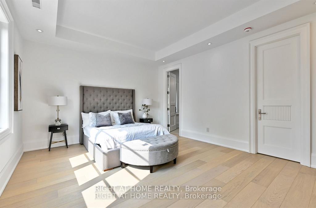 Photo 31 of 27 Hurlingham Crescent, North York, Banbury-Don Mills — HOMEH