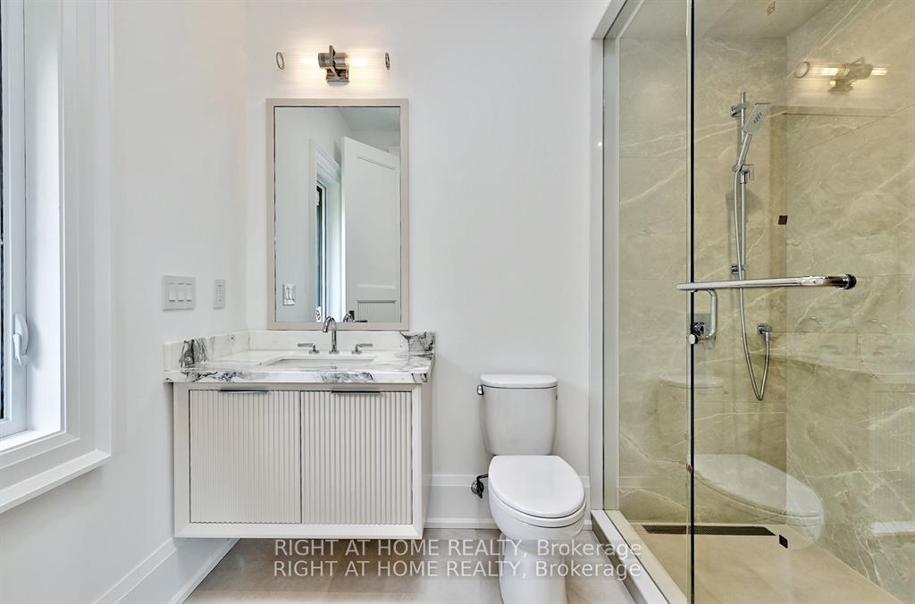 Photo 32 of 27 Hurlingham Crescent, North York, Banbury-Don Mills — HOMEH