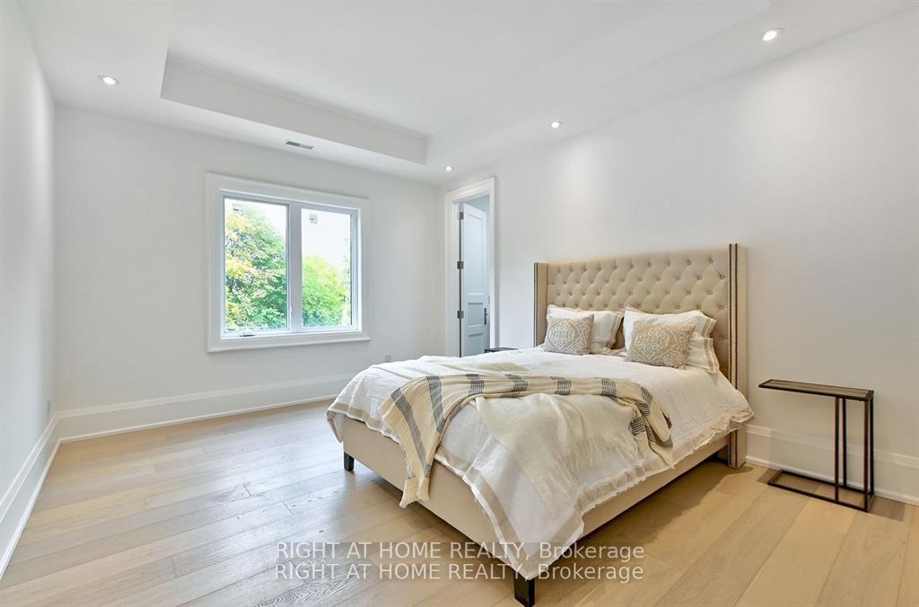 Photo 33 of 27 Hurlingham Crescent, North York, Banbury-Don Mills — HOMEH