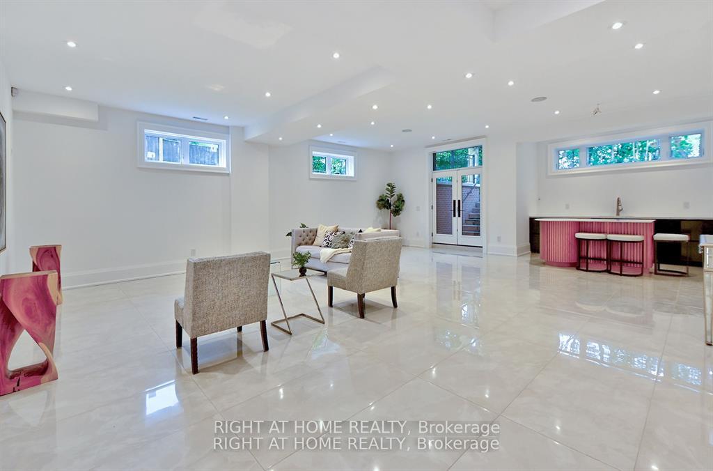 Photo 38 of 27 Hurlingham Crescent, North York, Banbury-Don Mills — HOMEH