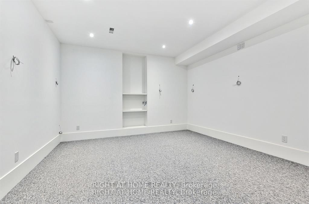 Photo 46 of 27 Hurlingham Crescent, North York, Banbury-Don Mills — HOMEH