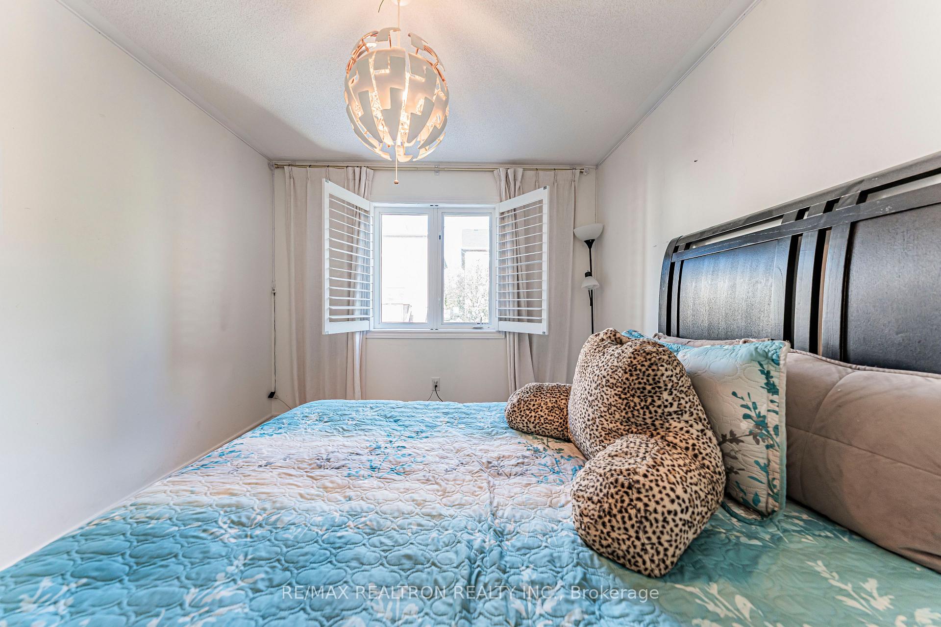 Photo 15 of 388 Kwapis Boulevard, Newmarket, Woodland Hill — HOMEH