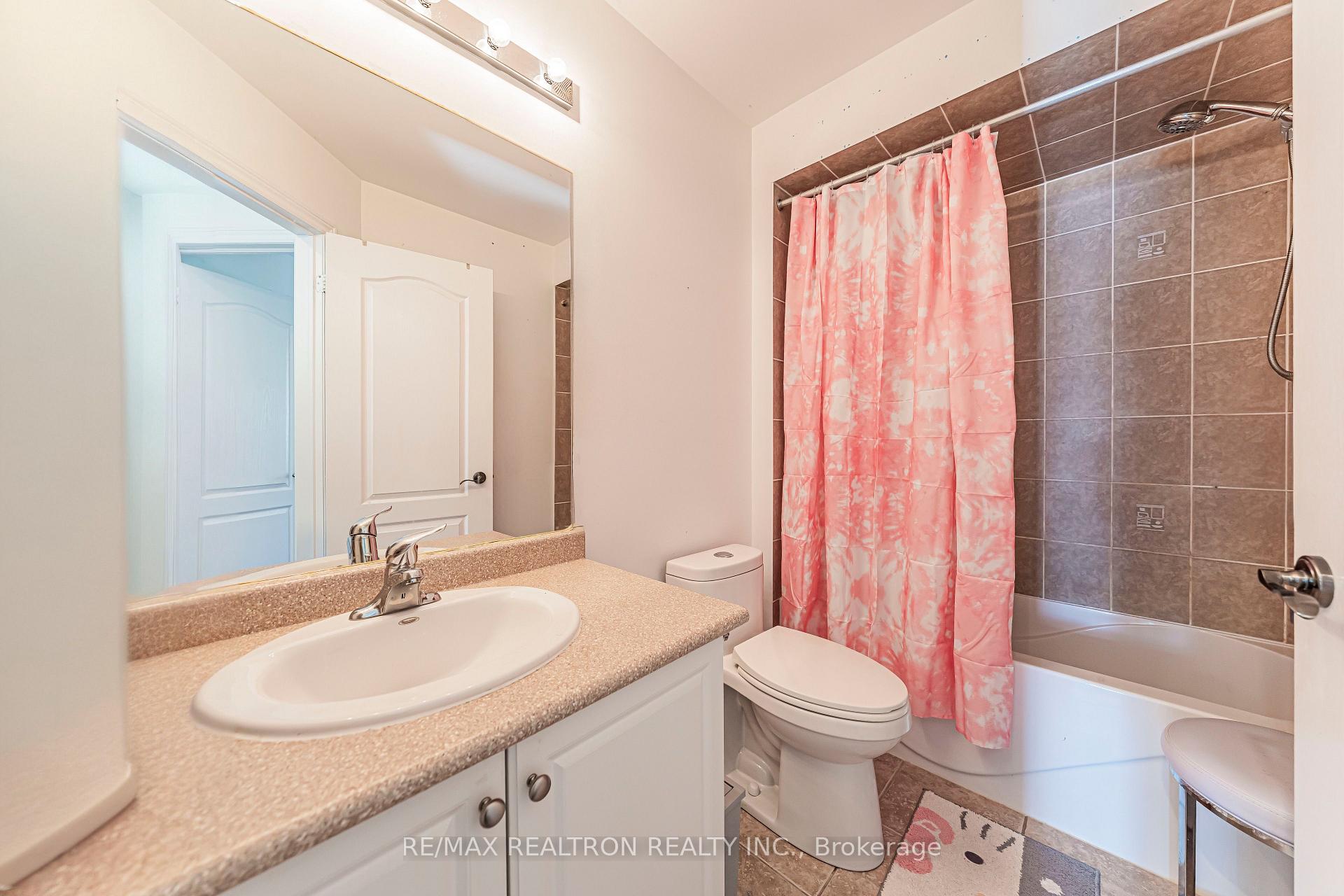 Photo 22 of 388 Kwapis Boulevard, Newmarket, Woodland Hill — HOMEH