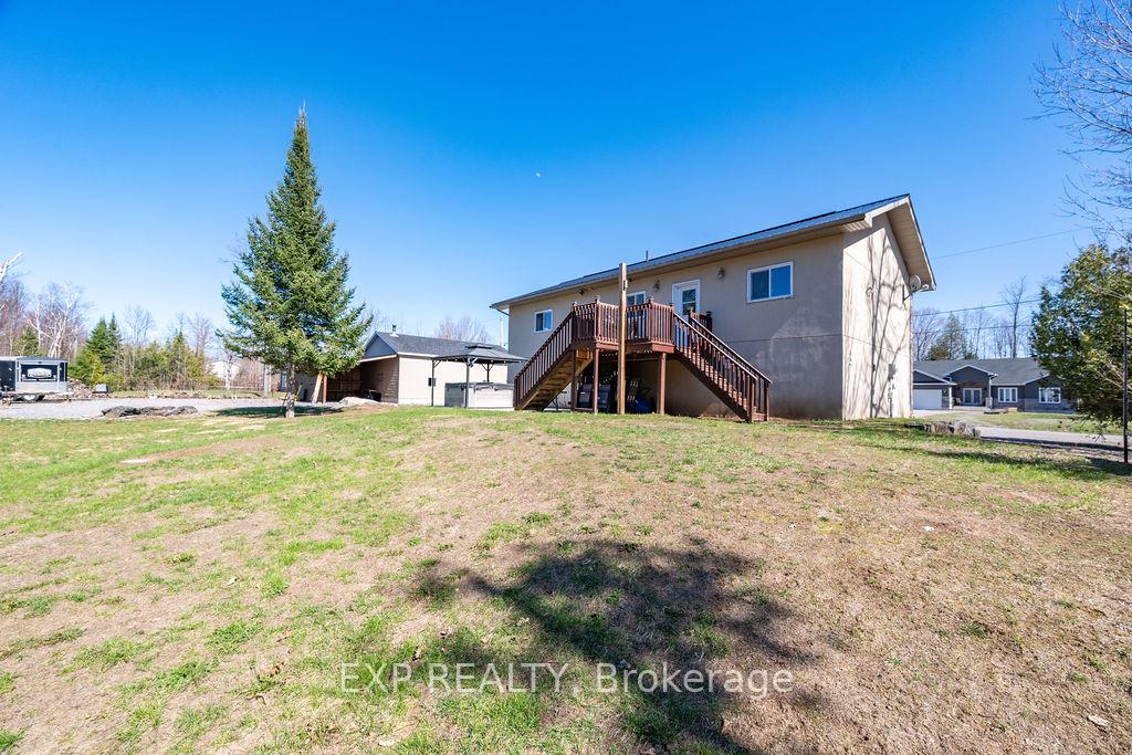 Photo 3 of 29 Partridge Drive, Greater Madawaska, Greater Madawaska — HOMEH