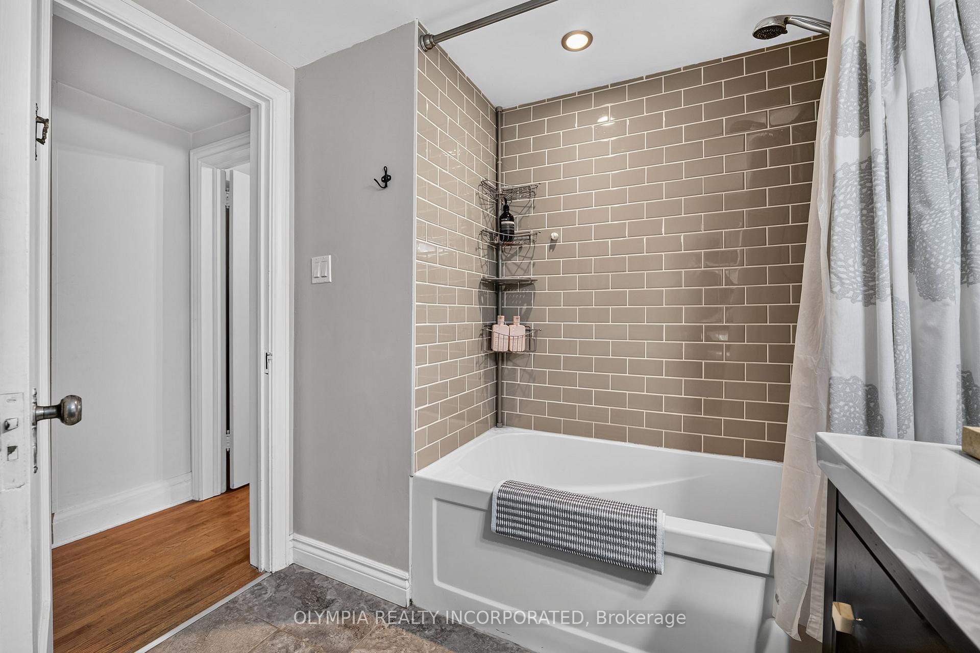 Photo 14 of 195 Ontario Street, St. Catharines, Downtown — HOMEH
