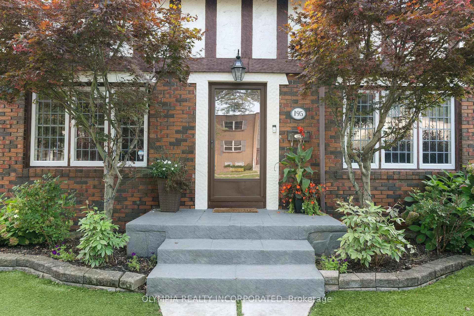 Photo 2 of 195 Ontario Street, St. Catharines, Downtown — HOMEH