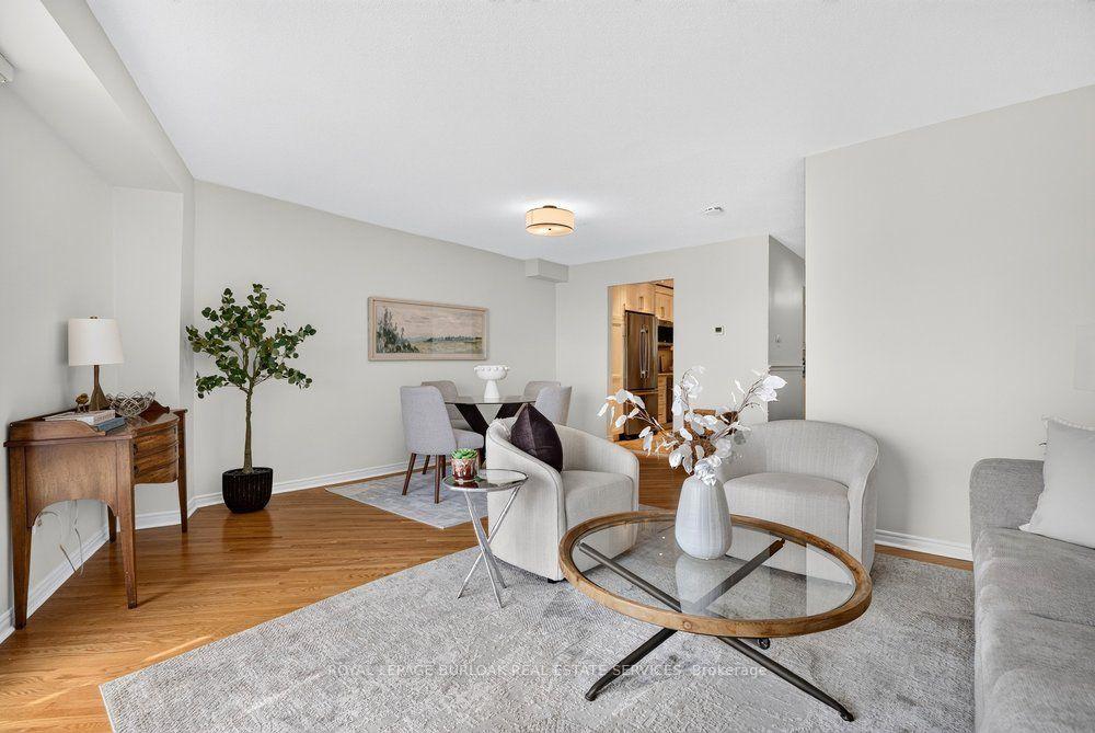 Photo 8 of Unit 4, 2136 Old Lakeshore Road, Burlington, Brant — HOMEH