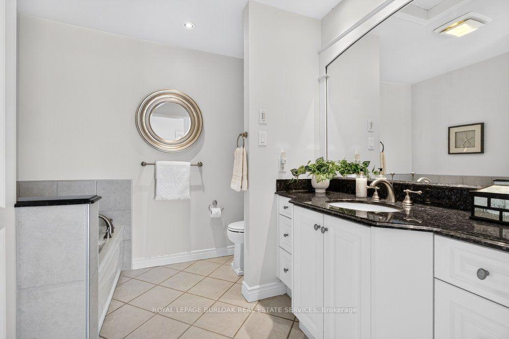 Photo 22 of Unit 4, 2136 Old Lakeshore Road, Burlington, Brant — HOMEH