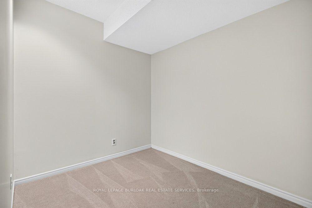 Photo 32 of Unit 4, 2136 Old Lakeshore Road, Burlington, Brant — HOMEH