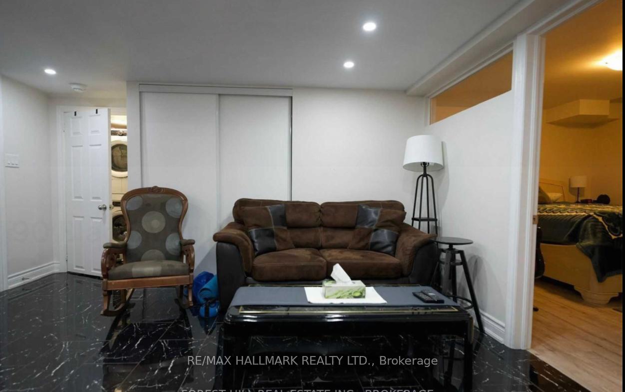 Photo 9 of 90 Black Maple Crescent, Vaughan, Maple — HOMEH