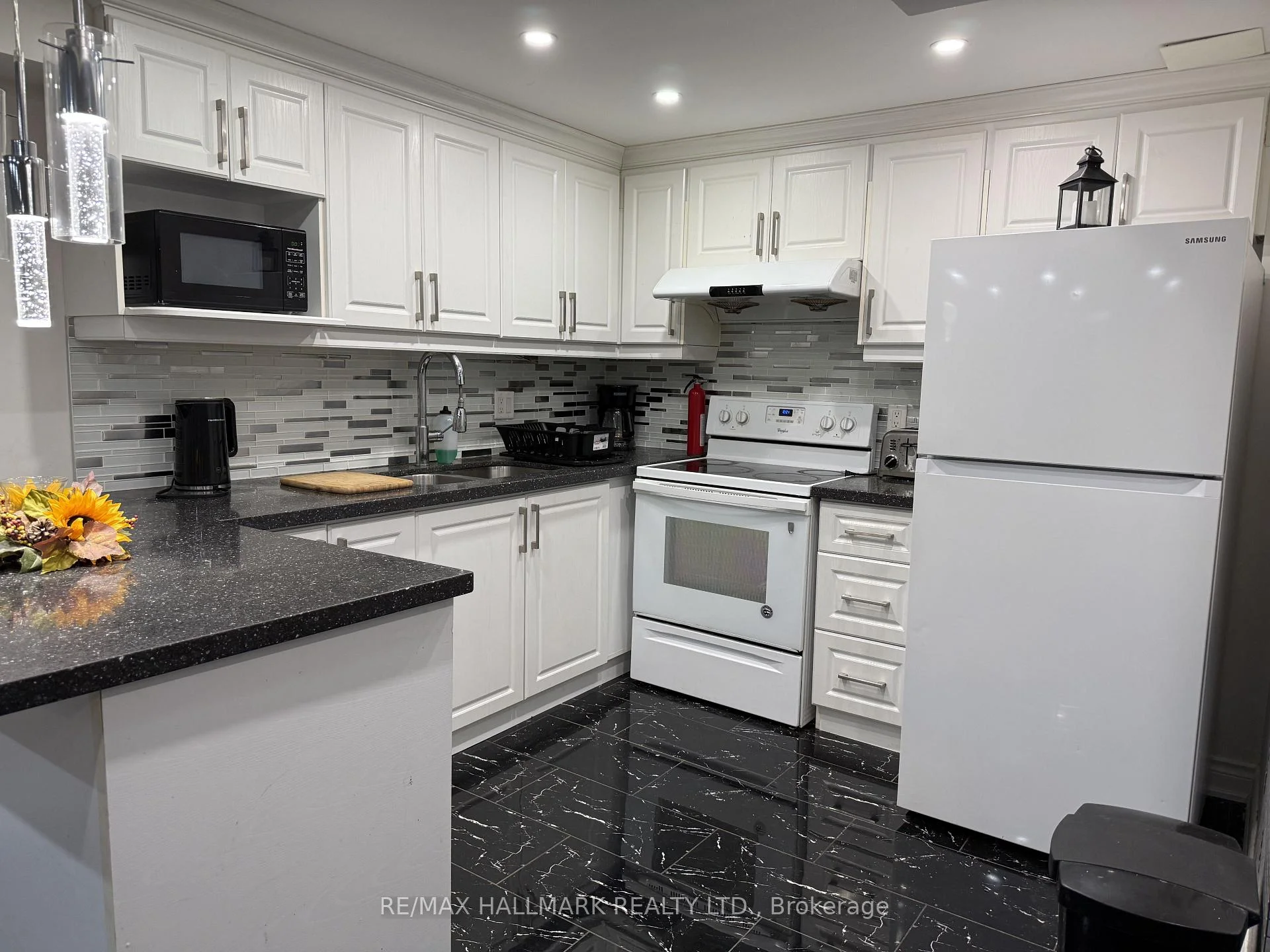 Photo 1 of 90 Black Maple Crescent, Vaughan, Maple — HOMEH