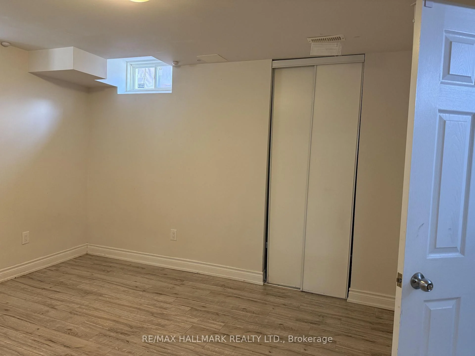 Photo 6 of 90 Black Maple Crescent, Vaughan, Maple — HOMEH