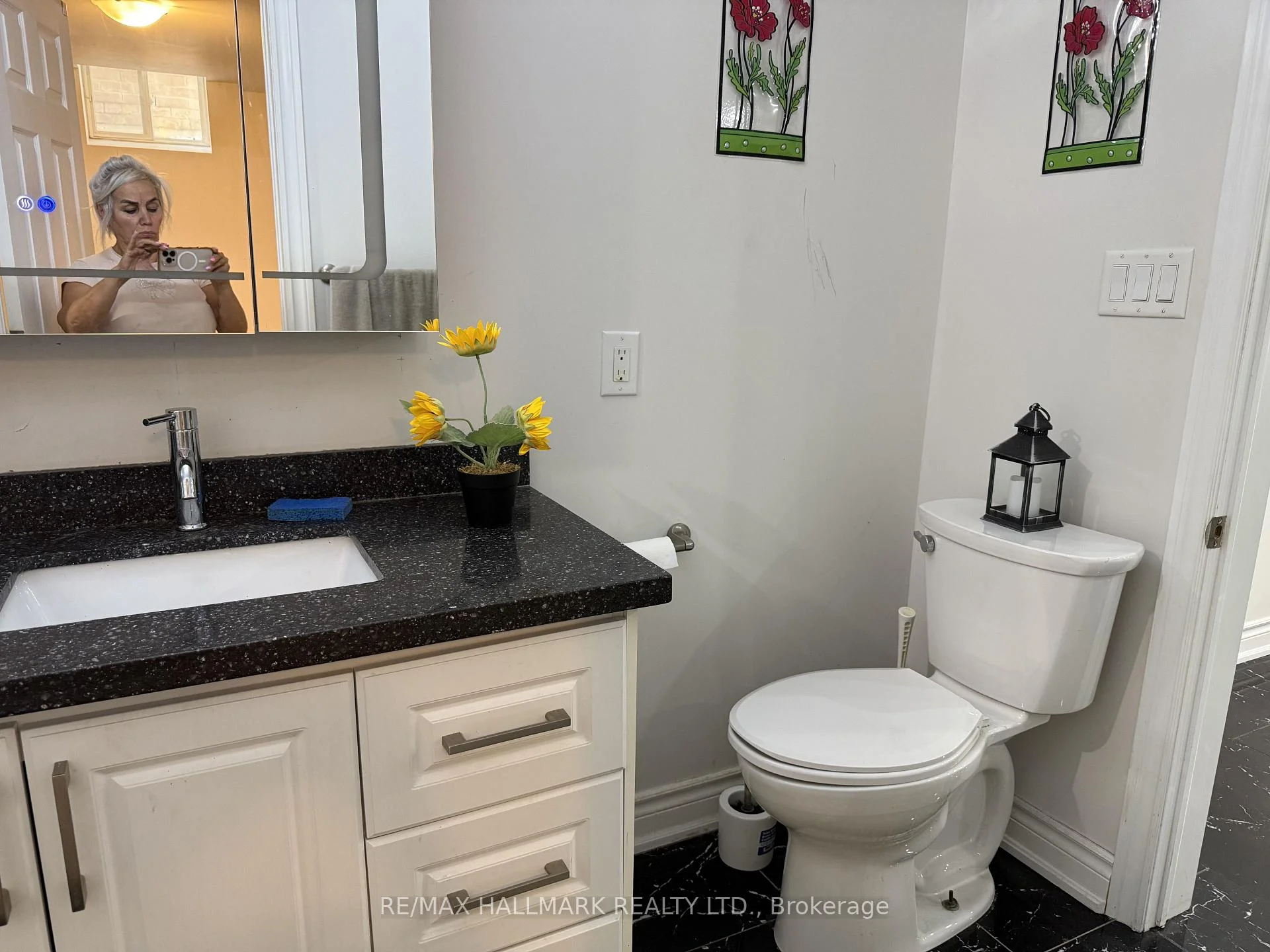 Photo 11 of 90 Black Maple Crescent, Vaughan, Maple — HOMEH