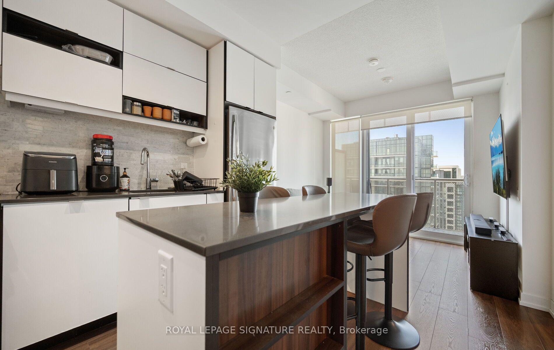 Photo 11 of Unit 3512, 4065 Confederation Parkway, Mississauga, City Centre — HOMEH