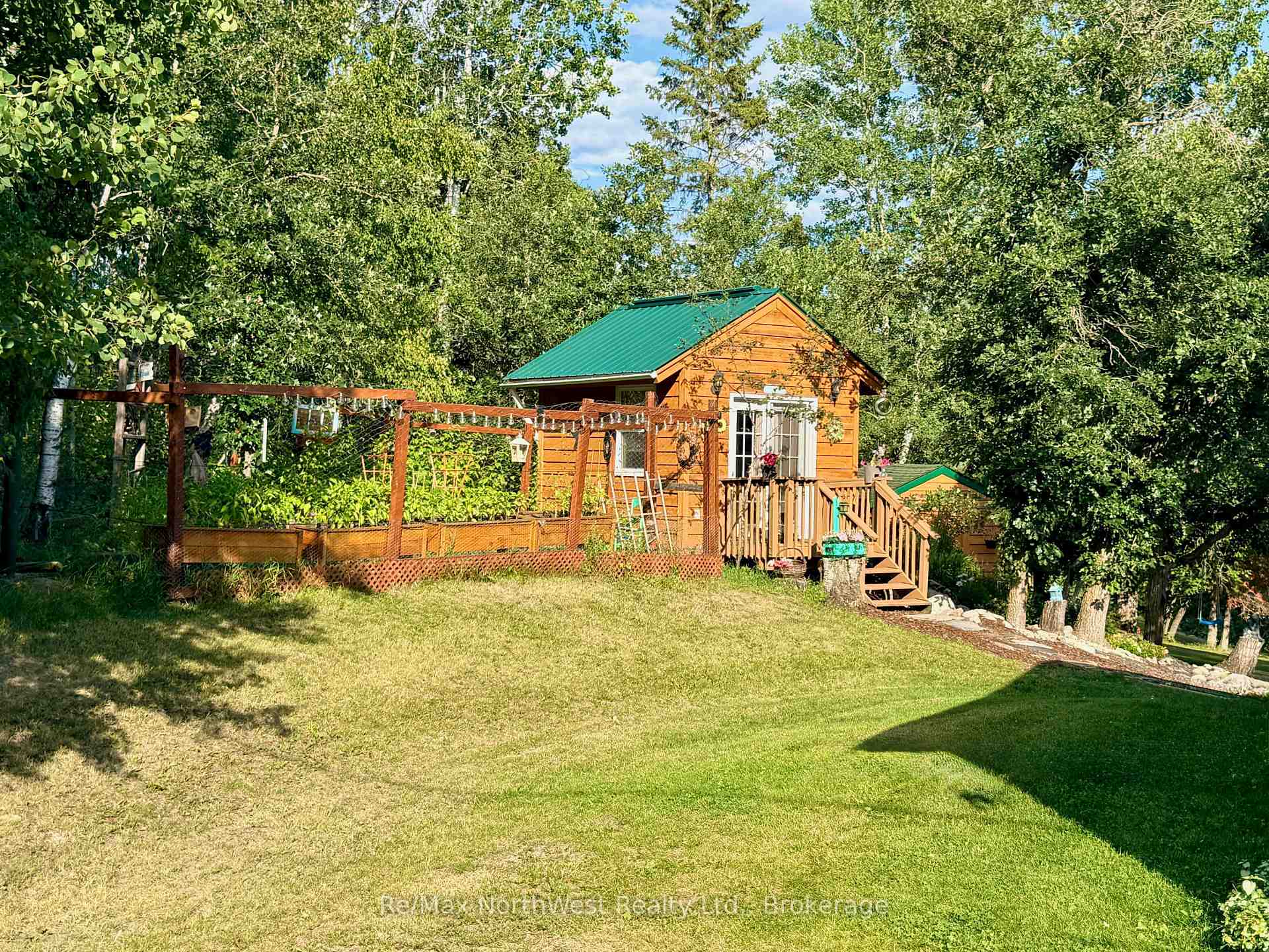 Photo 25 of 6 Chrustie Road, Kenora Remote Area, West of Kenora — HOMEH
