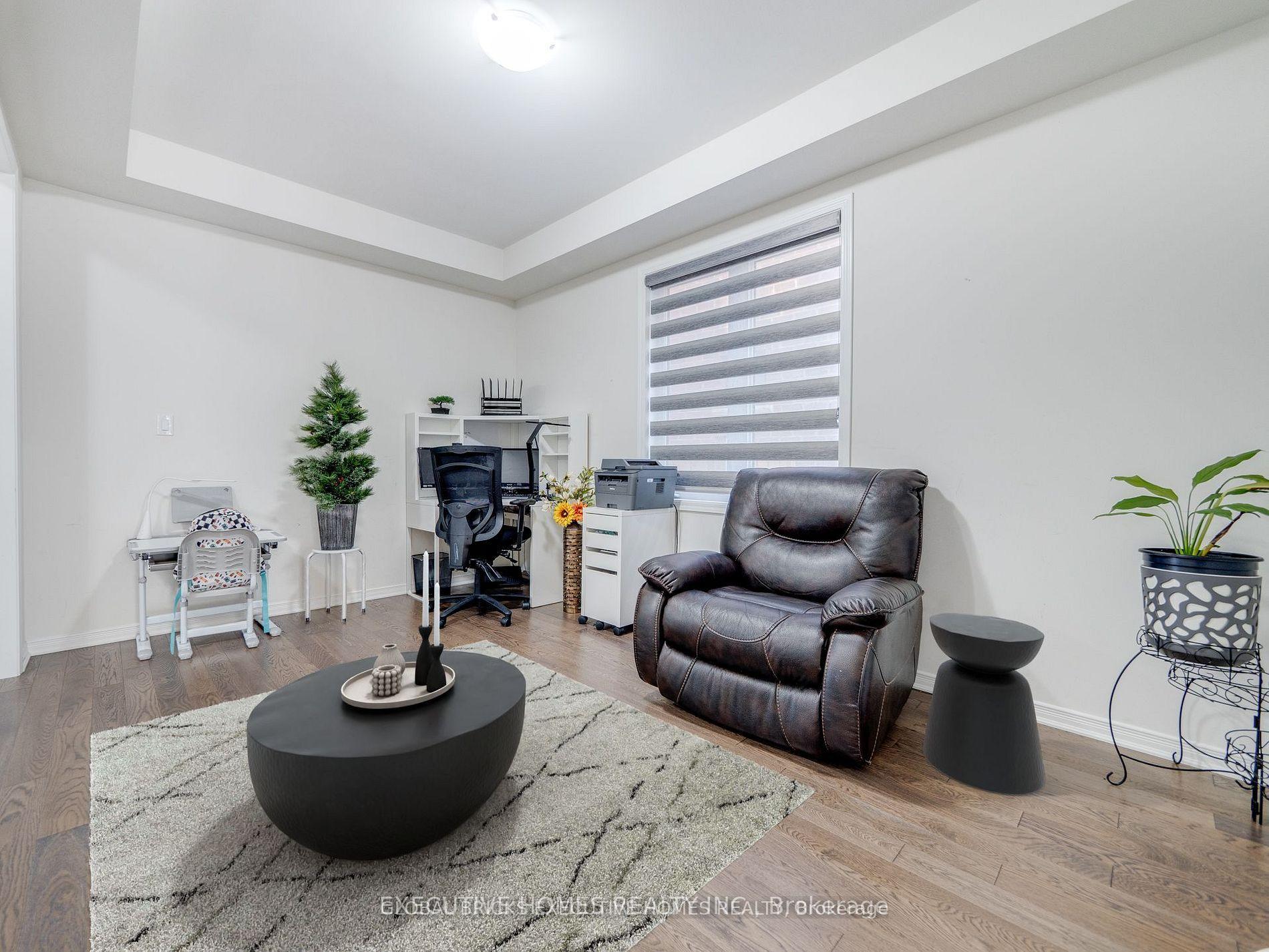 Photo 10 of 26 Lillian Way, Haldimand — HOMEH