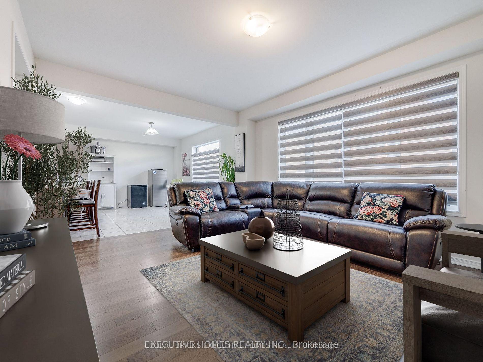 Photo 11 of 26 Lillian Way, Haldimand — HOMEH