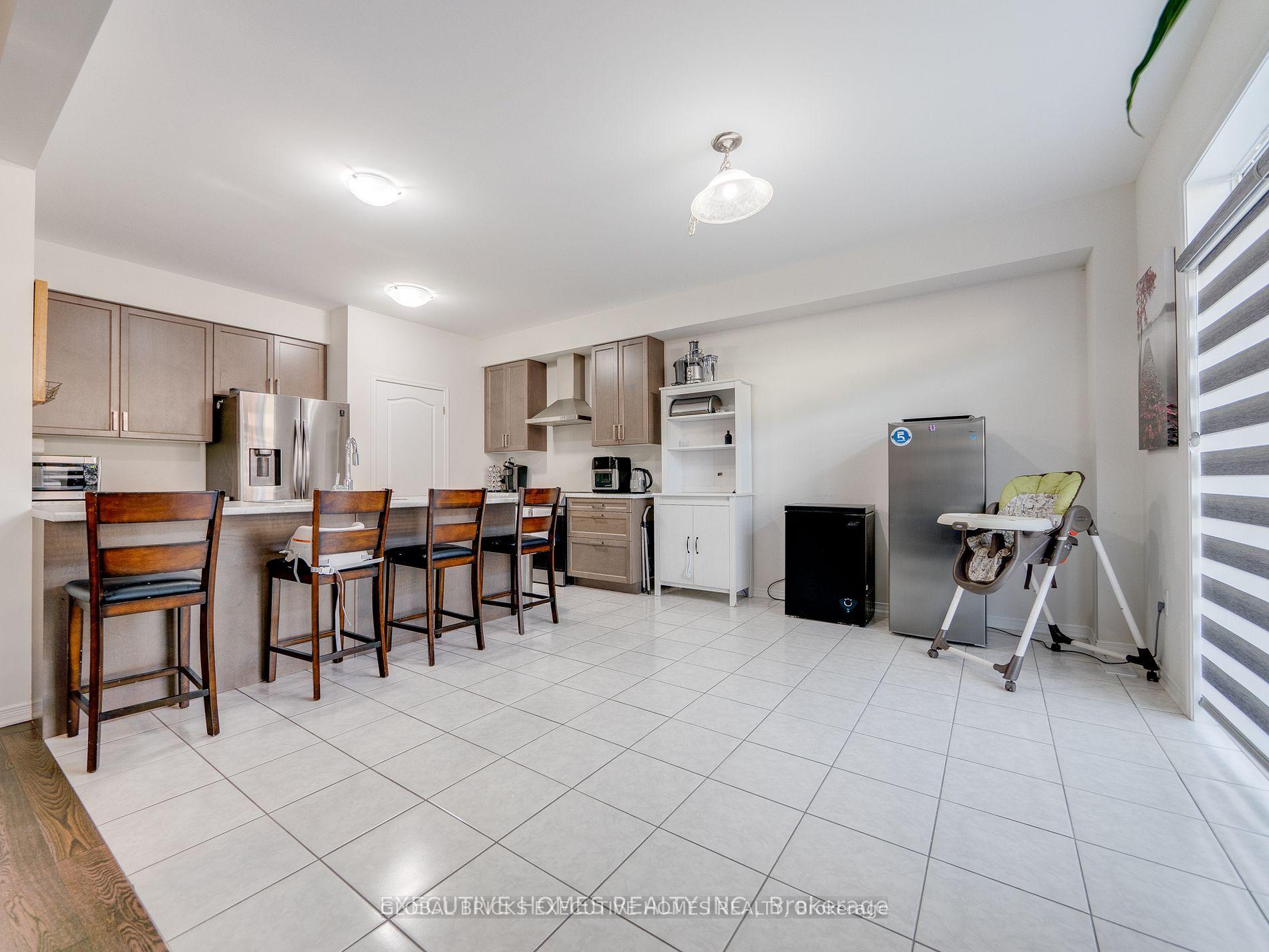 Photo 15 of 26 Lillian Way, Haldimand — HOMEH