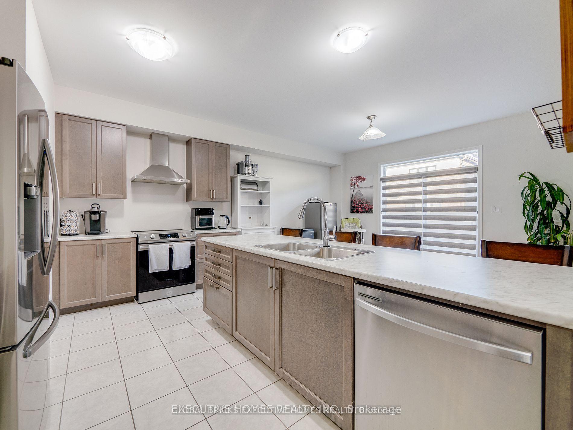 Photo 19 of 26 Lillian Way, Haldimand — HOMEH