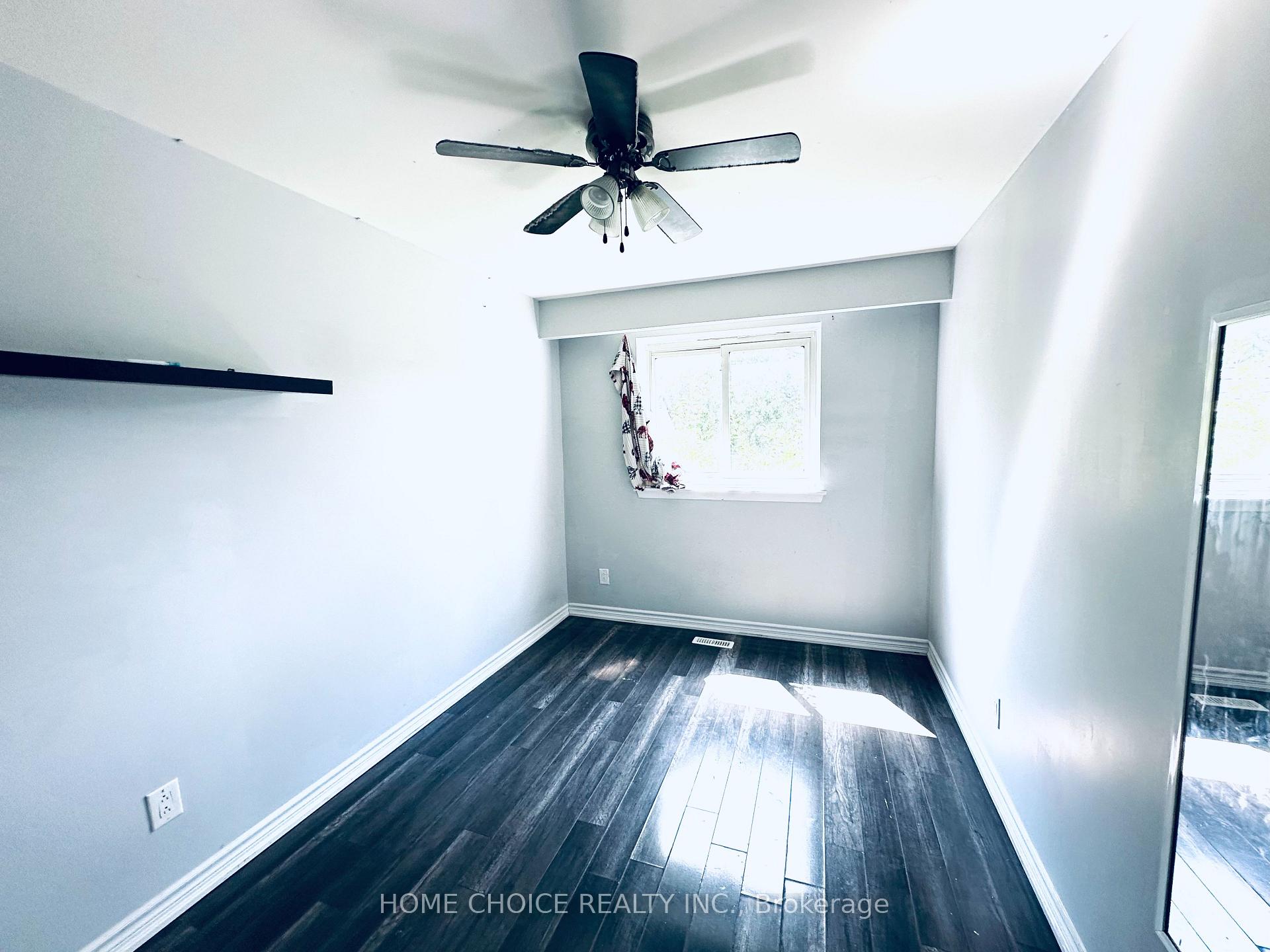 Photo 6 of Unit lower level, 130 Earnscliffe Circle, Brampton, Southgate — HOMEH
