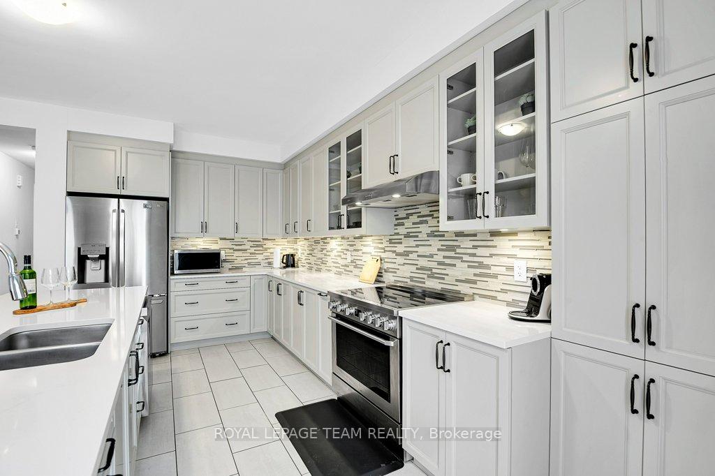 Photo 11 of 784 Cappamore Drive, Ottawa, Barrhaven - Half Moon Bay — HOMEH