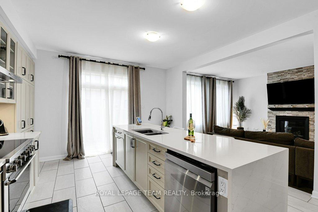 Photo 13 of 784 Cappamore Drive, Ottawa, Barrhaven - Half Moon Bay — HOMEH