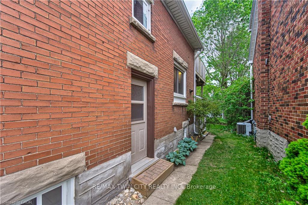 Photo 79 of 156 Glasgow Street, Kitchener, KW Hospital — HOMEH