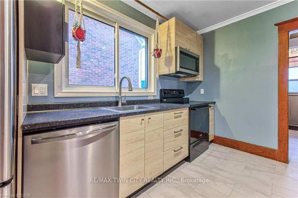 Photo 32 of 156 Glasgow Street, Kitchener, KW Hospital — HOMEH