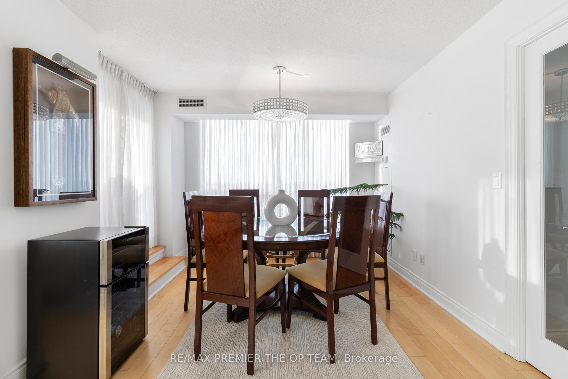 Photo 27 of Unit 1077, 23 Cox Boulevard, Markham, Unionville — HOMEH