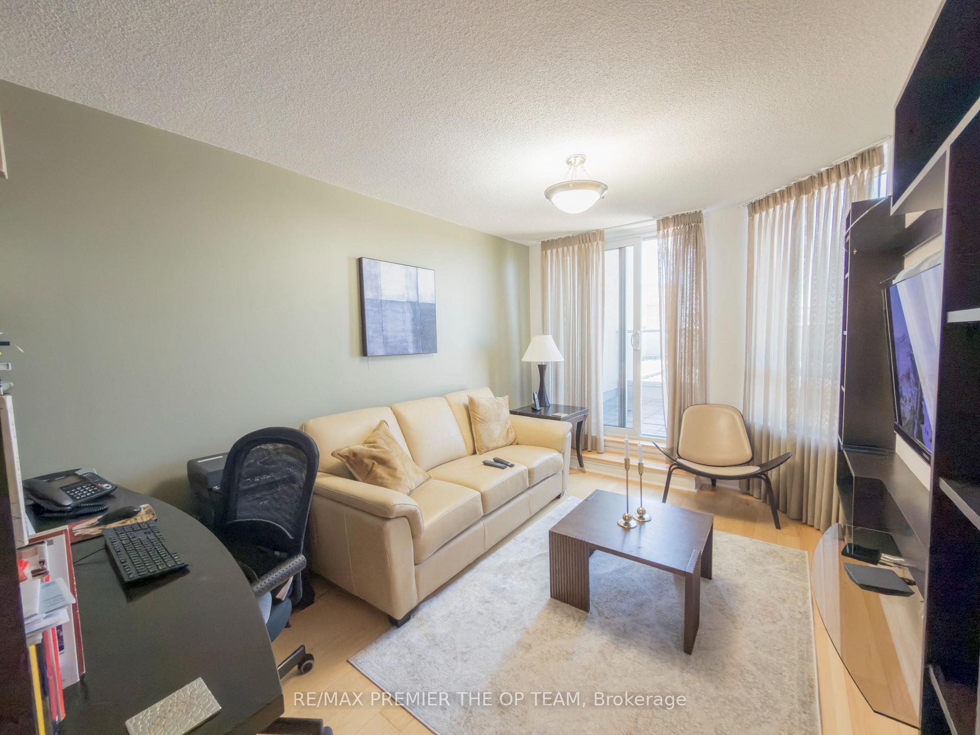 Photo 37 of Unit 1077, 23 Cox Boulevard, Markham, Unionville — HOMEH