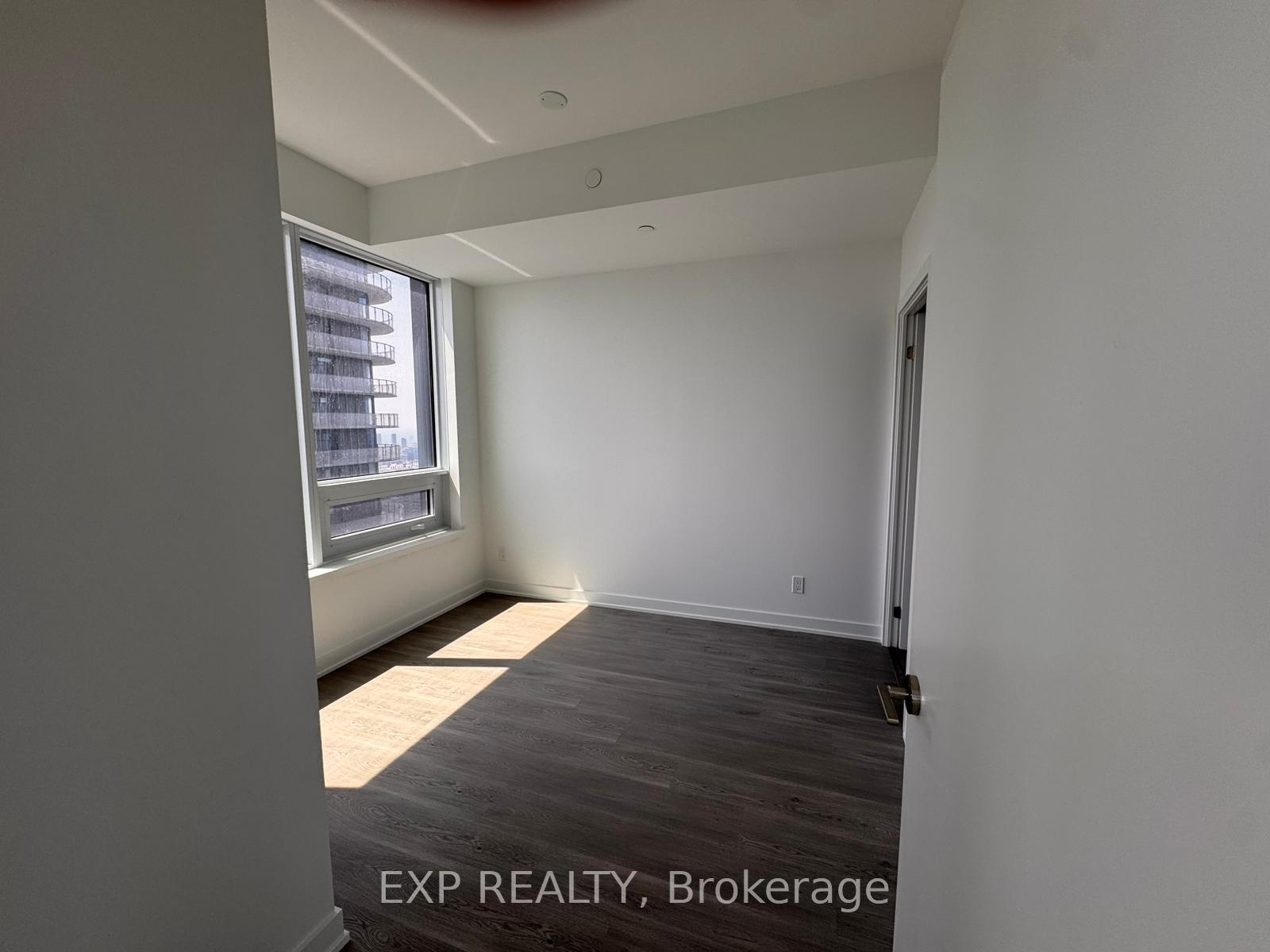 Photo 2 of Unit 5809, 8 Wellesley Street W, Toronto, Bay Street Corridor — HOMEH