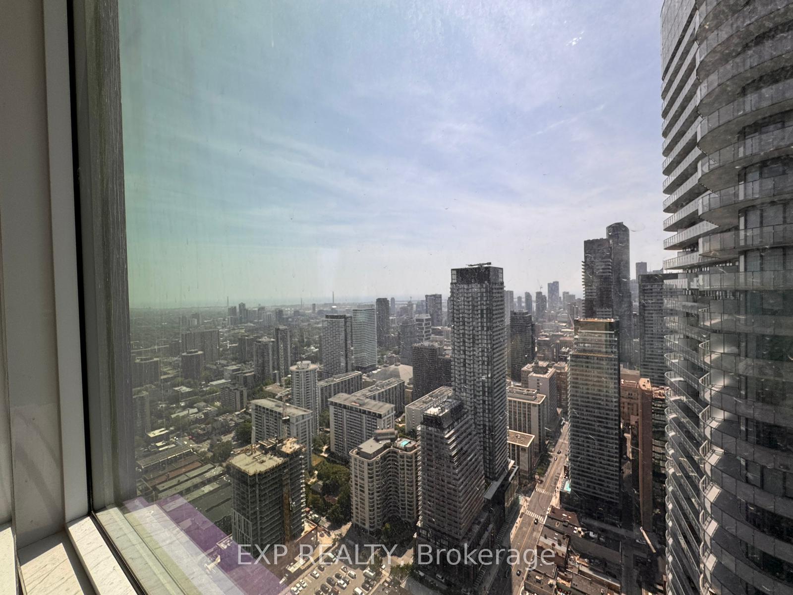 Photo 6 of Unit 5809, 8 Wellesley Street W, Toronto, Bay Street Corridor — HOMEH