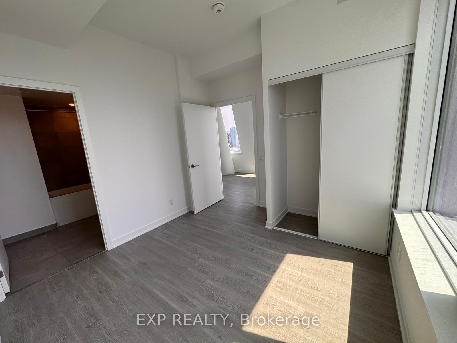 Photo 7 of Unit 5809, 8 Wellesley Street W, Toronto, Bay Street Corridor — HOMEH