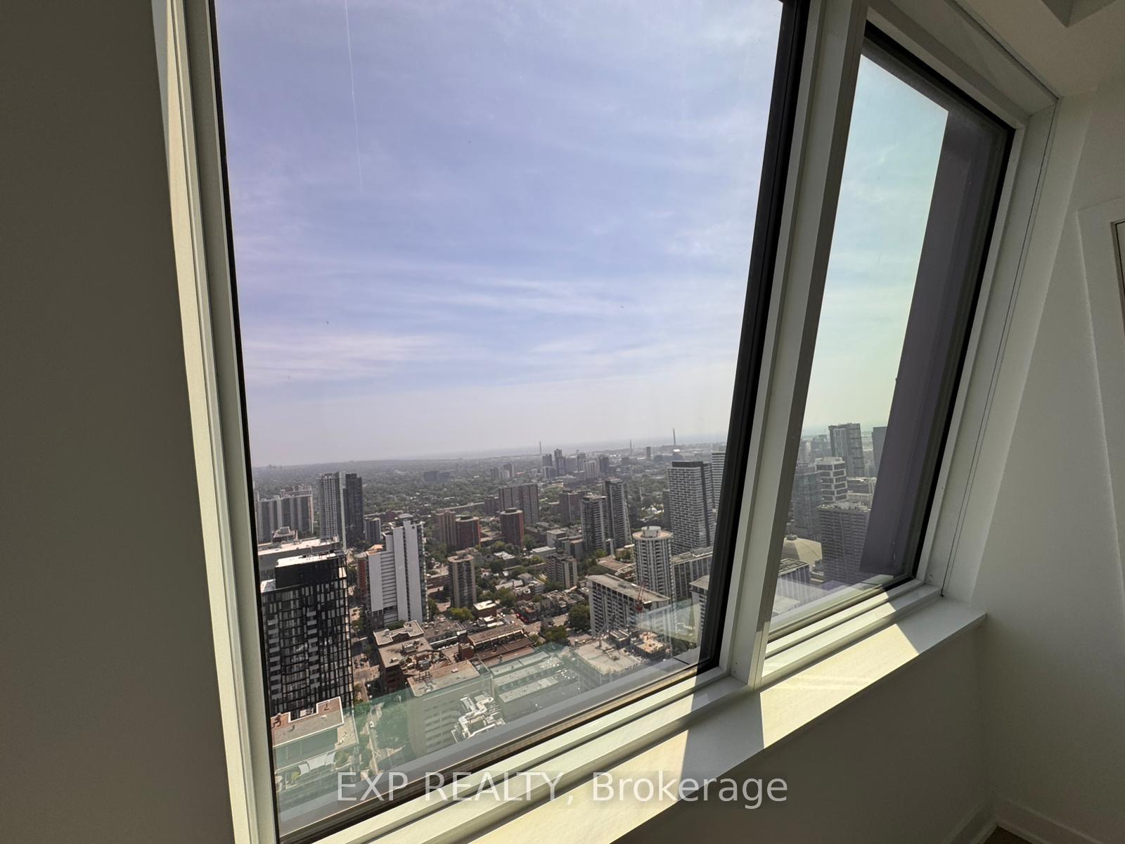 Photo 17 of Unit 5809, 8 Wellesley Street W, Toronto, Bay Street Corridor — HOMEH