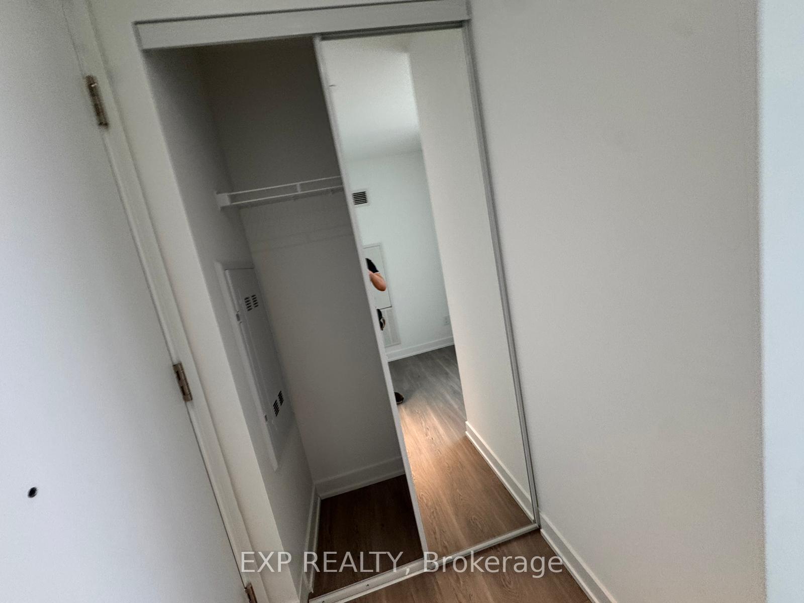 Photo 23 of Unit 5809, 8 Wellesley Street W, Toronto, Bay Street Corridor — HOMEH