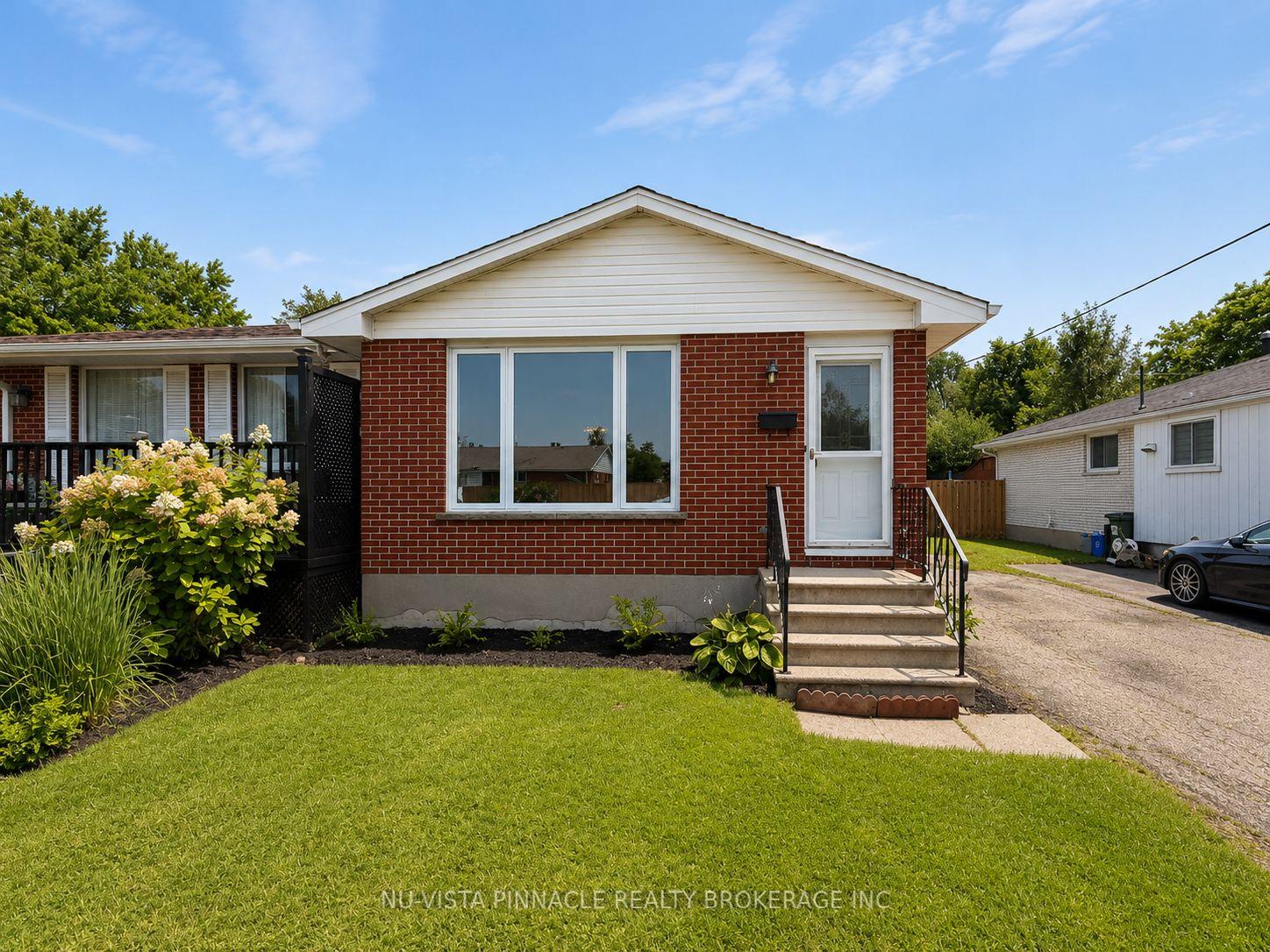 Photo 2 of 15 Gregory Place, St. Thomas — HOMEH