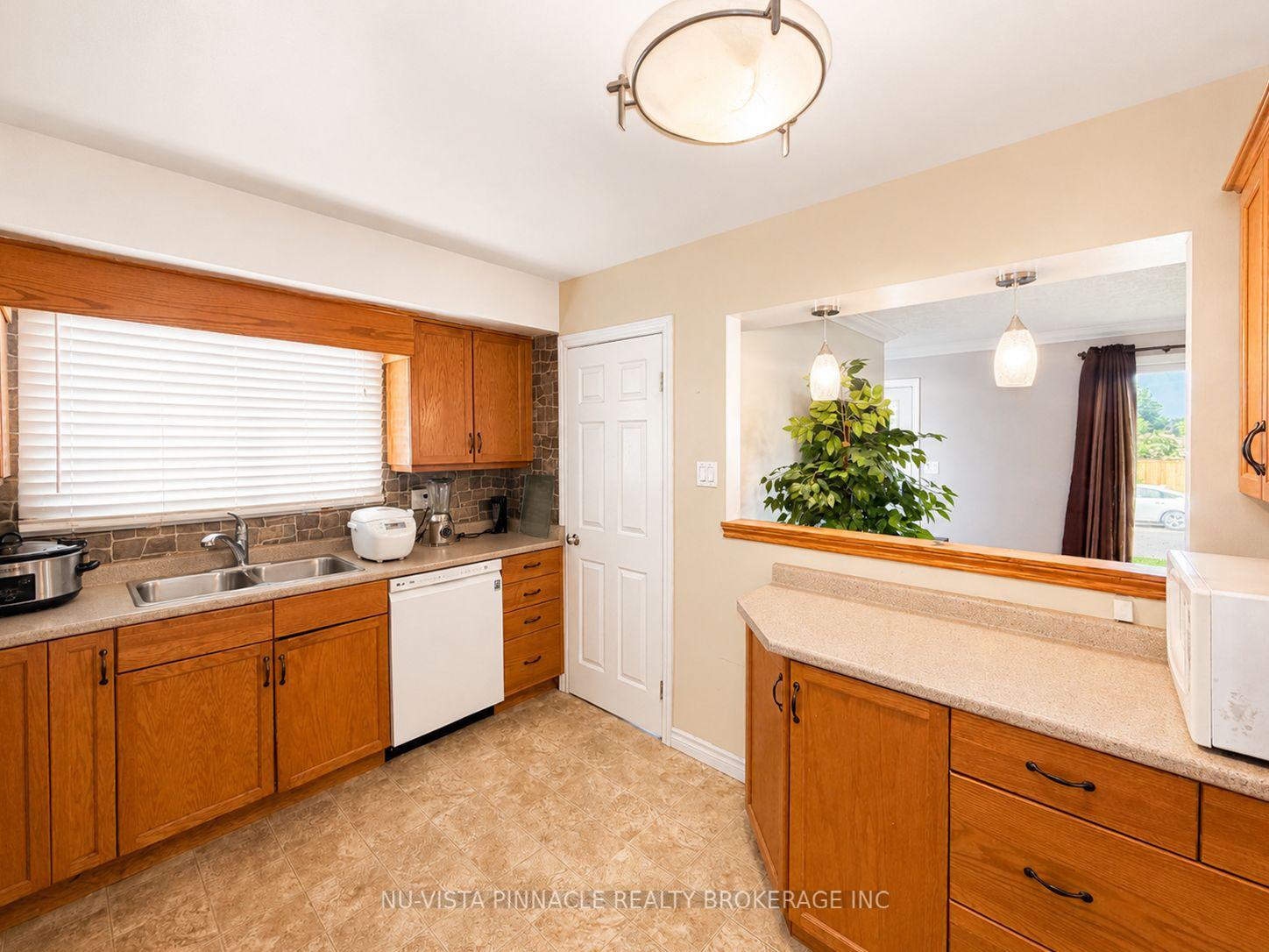 Photo 10 of 15 Gregory Place, St. Thomas — HOMEH