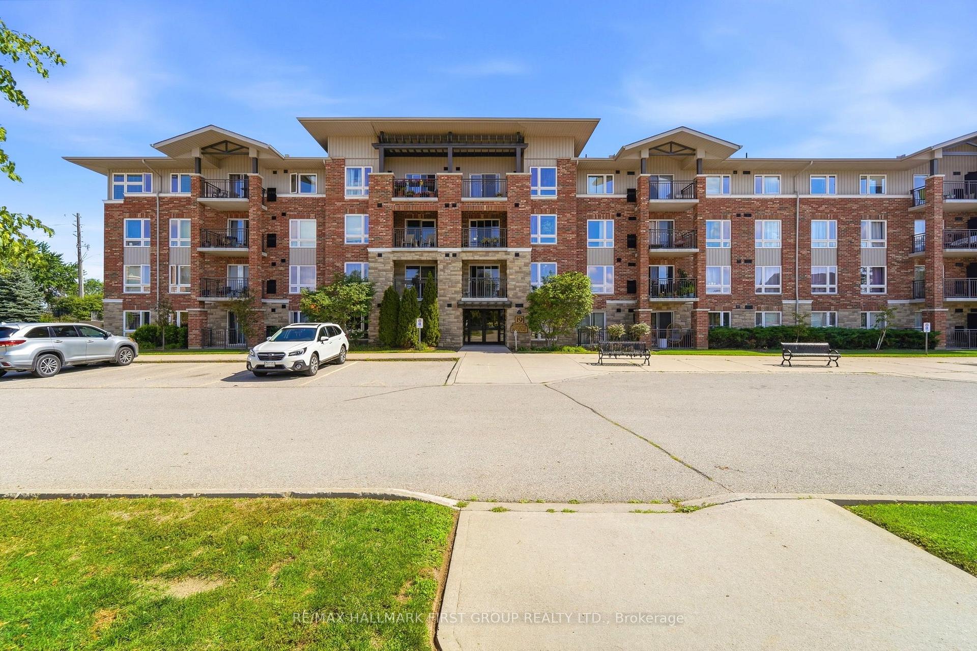 Photo of Unit 403, 19 Waterford Drive