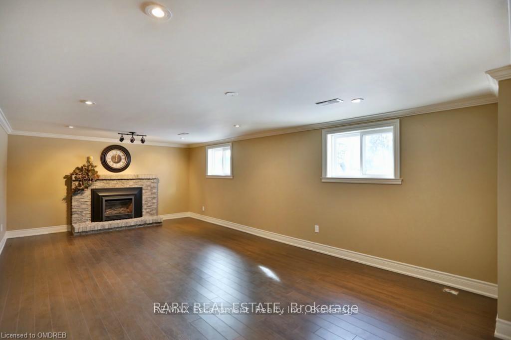 Photo 1 of 973 Falcon Boulevard N, Burlington, LaSalle — HOMEH