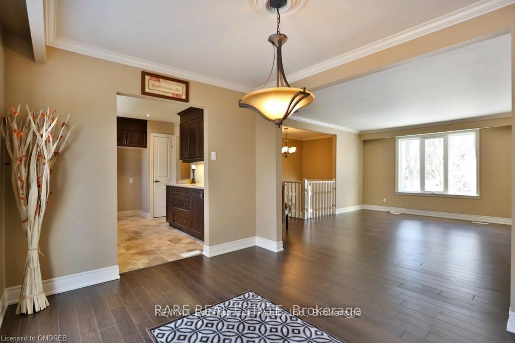 Photo 4 of 973 Falcon Boulevard N, Burlington, LaSalle — HOMEH