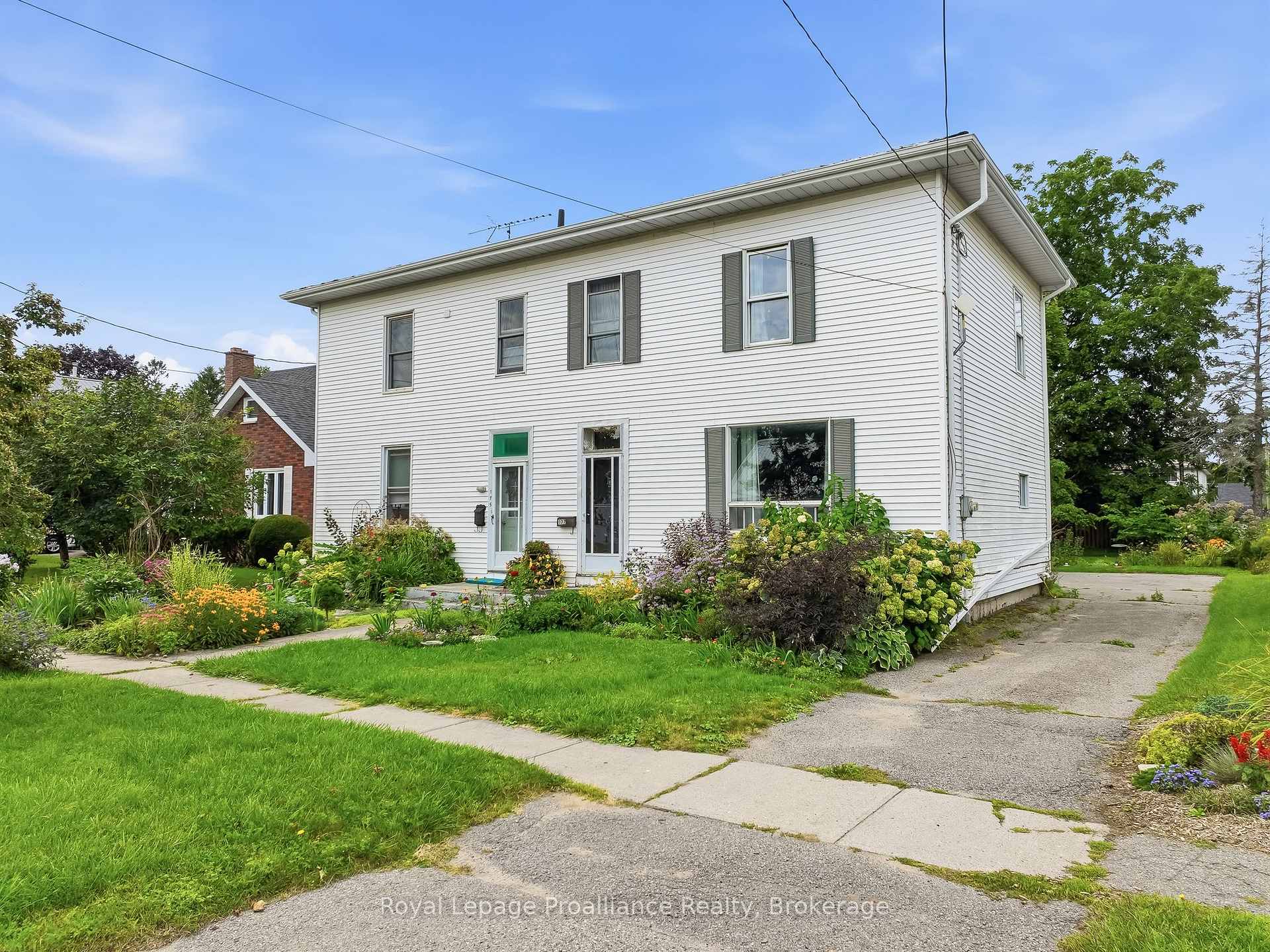 Photo 2 of 177 Stuart Street, Cobourg — HOMEH