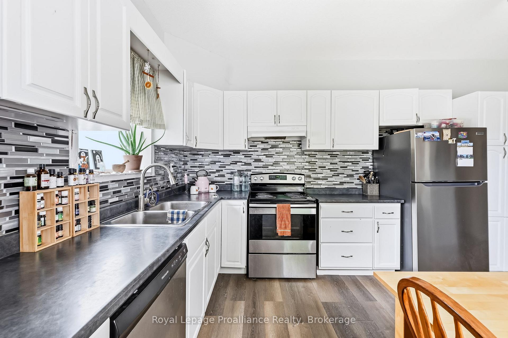 Photo 17 of 177 Stuart Street, Cobourg — HOMEH