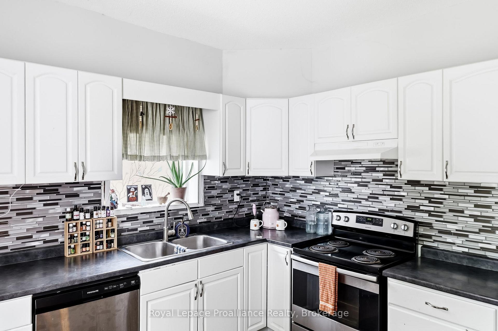 Photo 18 of 177 Stuart Street, Cobourg — HOMEH