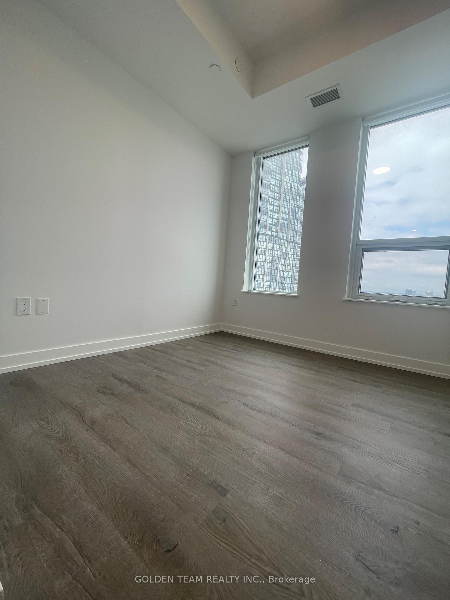 Photo 9 of Unit 1202, 5 Meadowdale Road, Vaughan, Vaughan Corporate Centre — HOMEH