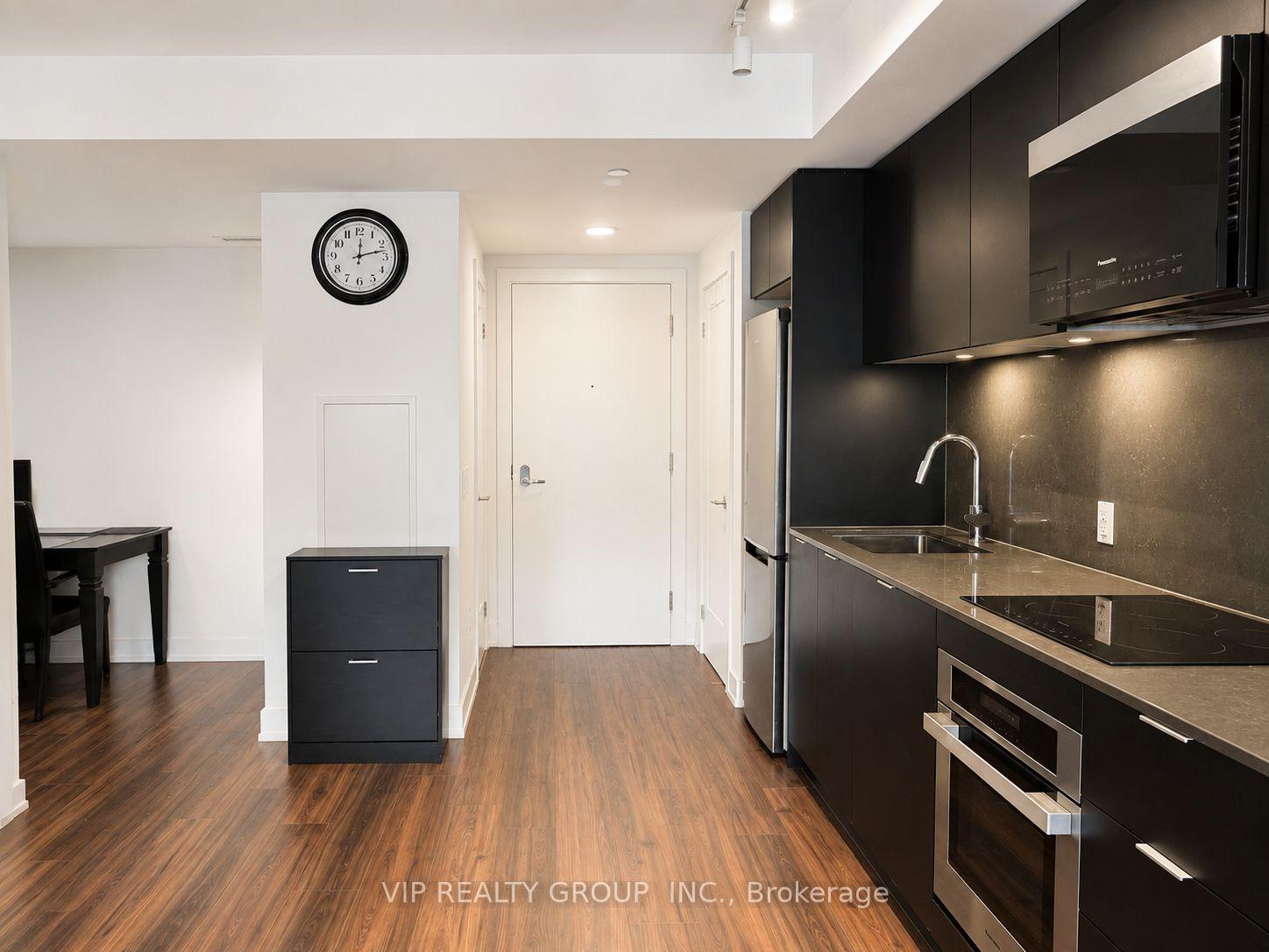 Photo 5 of Unit 816, 9 Clegg Road, Markham, Unionville — HOMEH