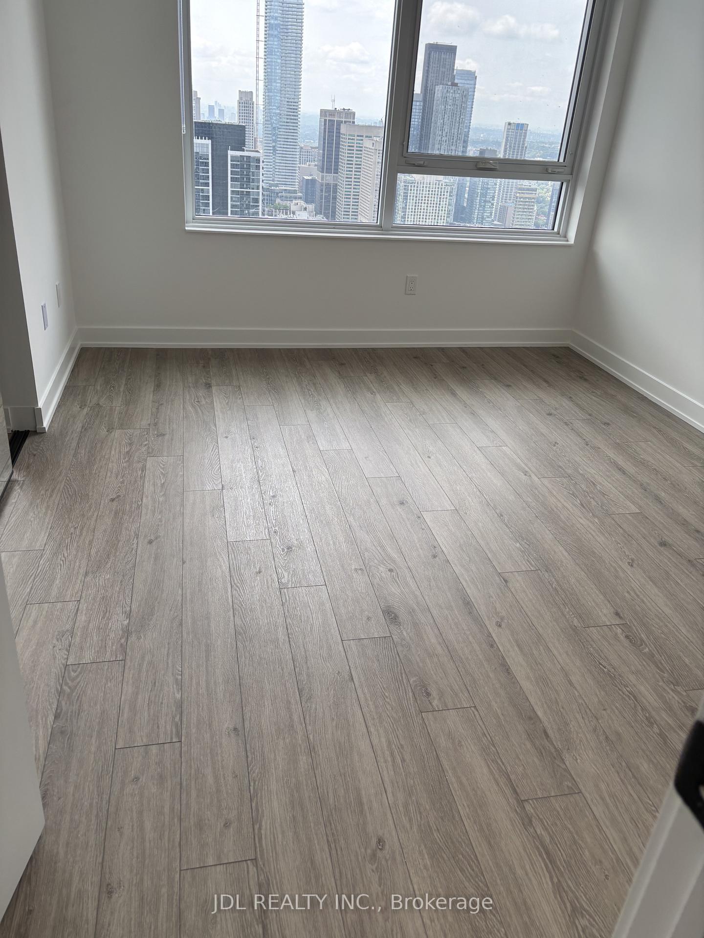 Photo 3 of Unit 5103, 609 Sherbourne Street, Toronto, North St. James Town — HOMEH