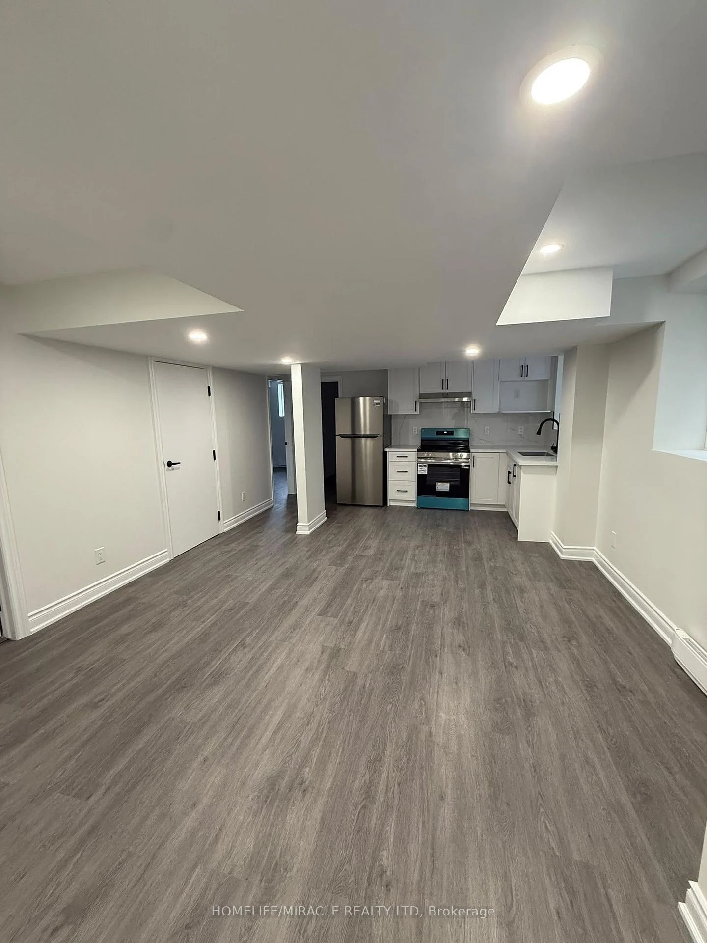Photo 6 of Unit Bsmt, 24 Phoenix Boulevard, Barrie, Rural Barrie Southeast — HOMEH