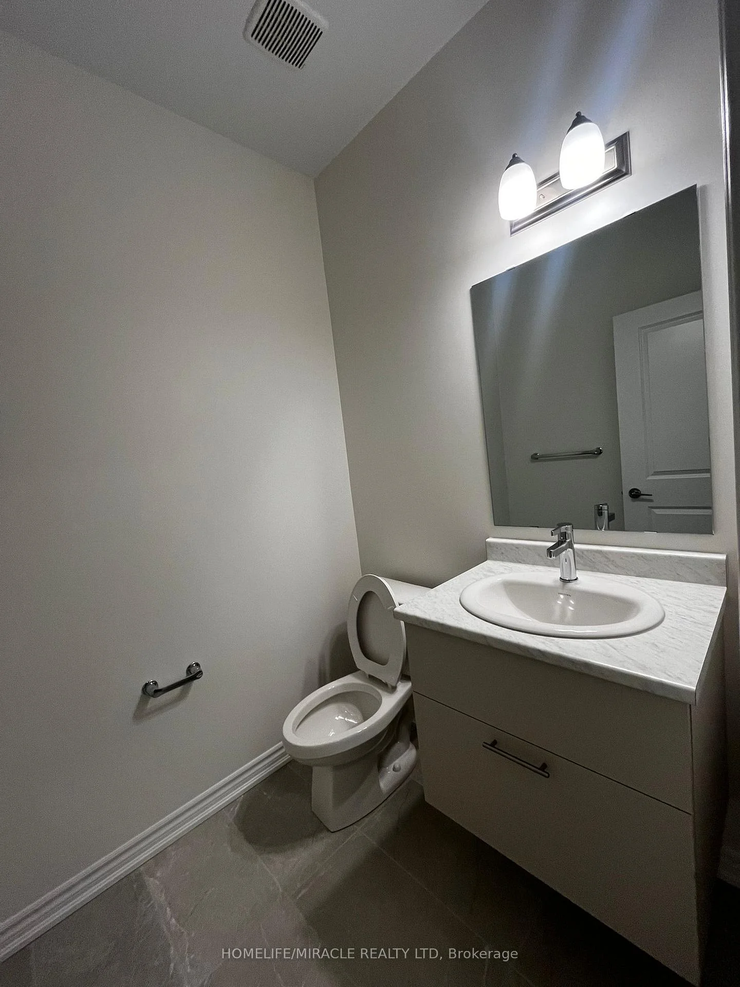 Photo 7 of Unit Bsmt, 24 Phoenix Boulevard, Barrie, Rural Barrie Southeast — HOMEH